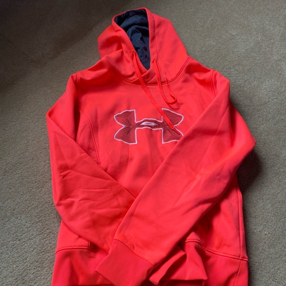 Under Armour Pink Sweatshirt, great condition - Picture 1 of 3